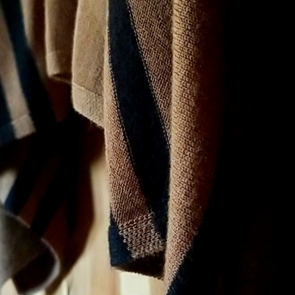 H&M Brown with Black Stripe Open Poncho - Picture 4 of 4